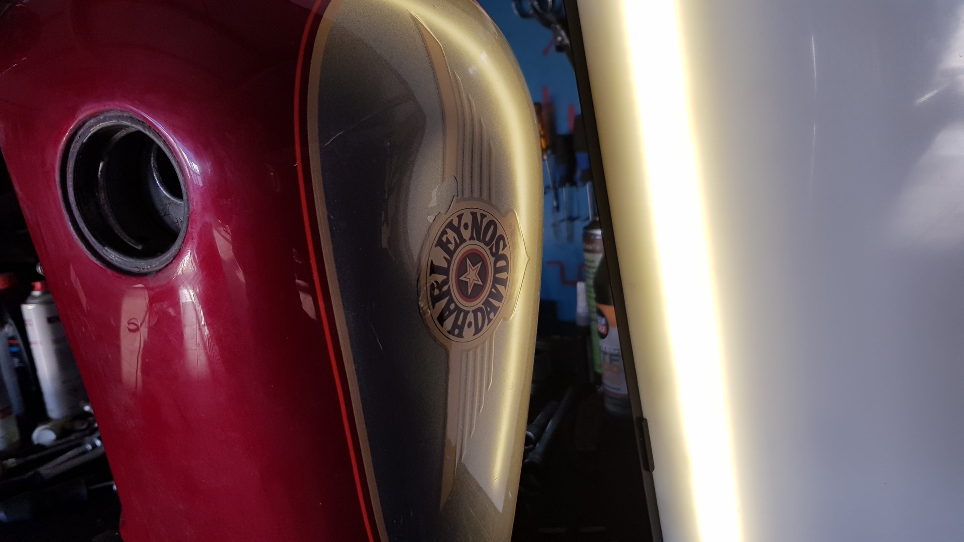 Motorrad Tank vorher